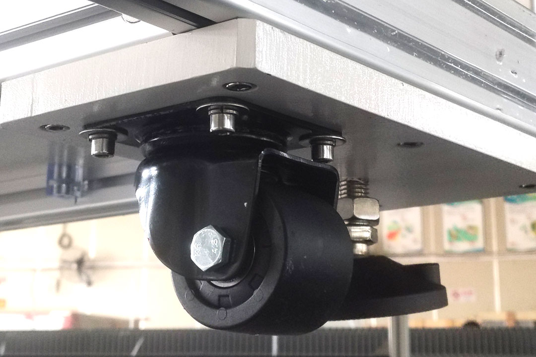 大型機(jī)柜輪腳